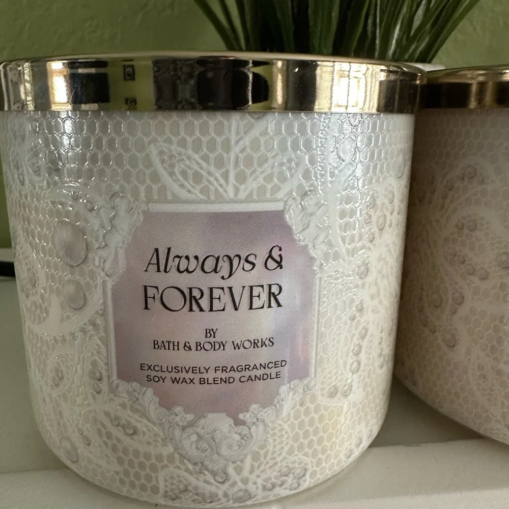 Bath & Body Works both brand